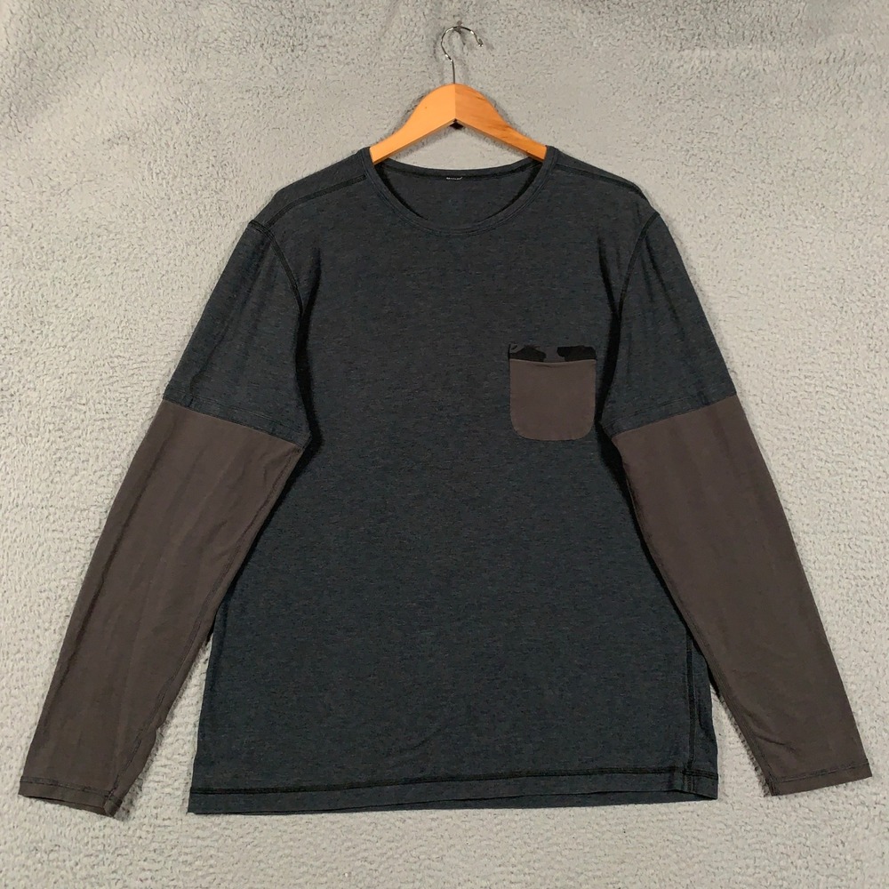 Lululemon 5 Year Basic Long Sleeve Shirt Mens Large Gray Colorblock Pocket Tee